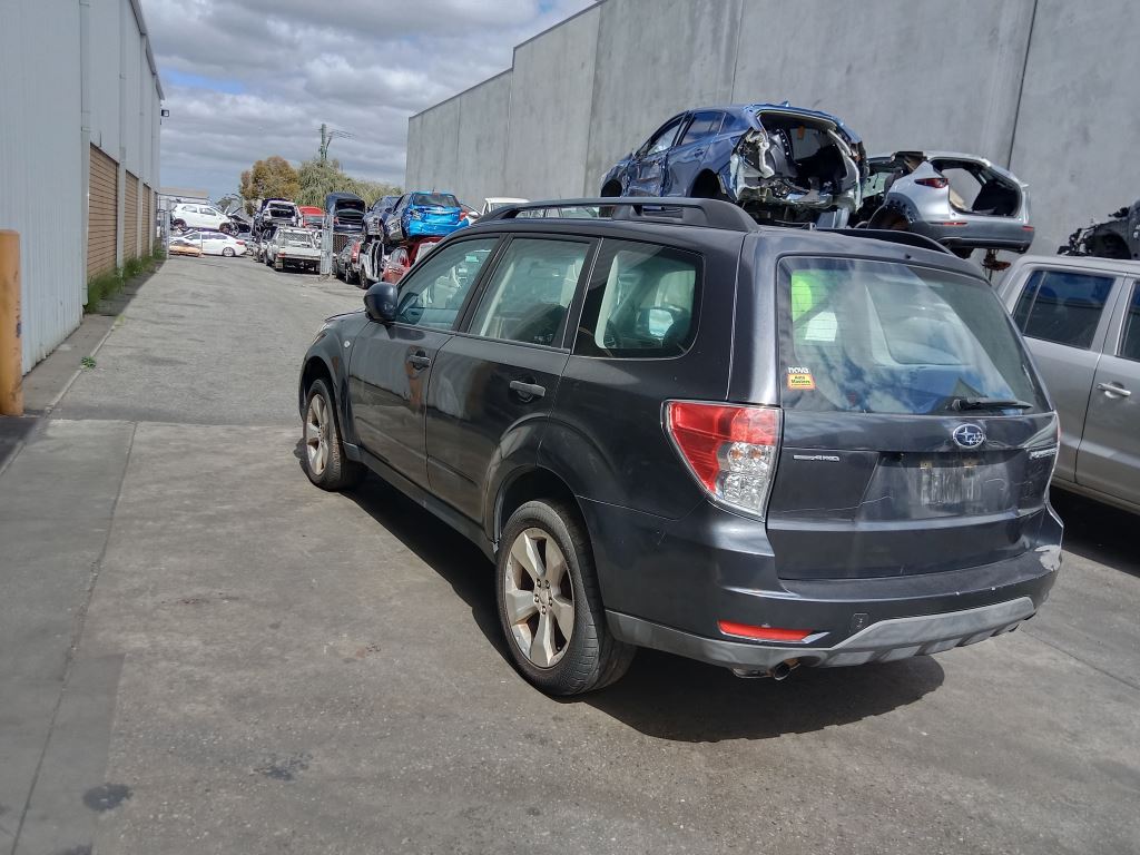 Subaru Forester 2012 Grey Wrecking