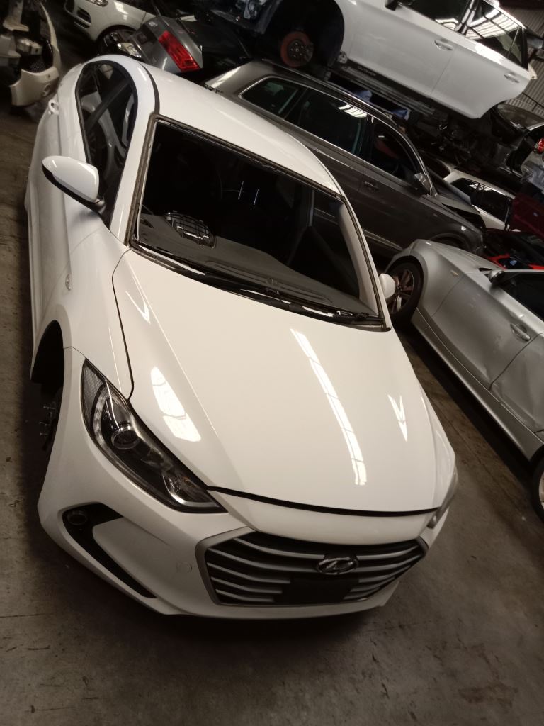 Hyundai Elantra 2016 White Wrecking