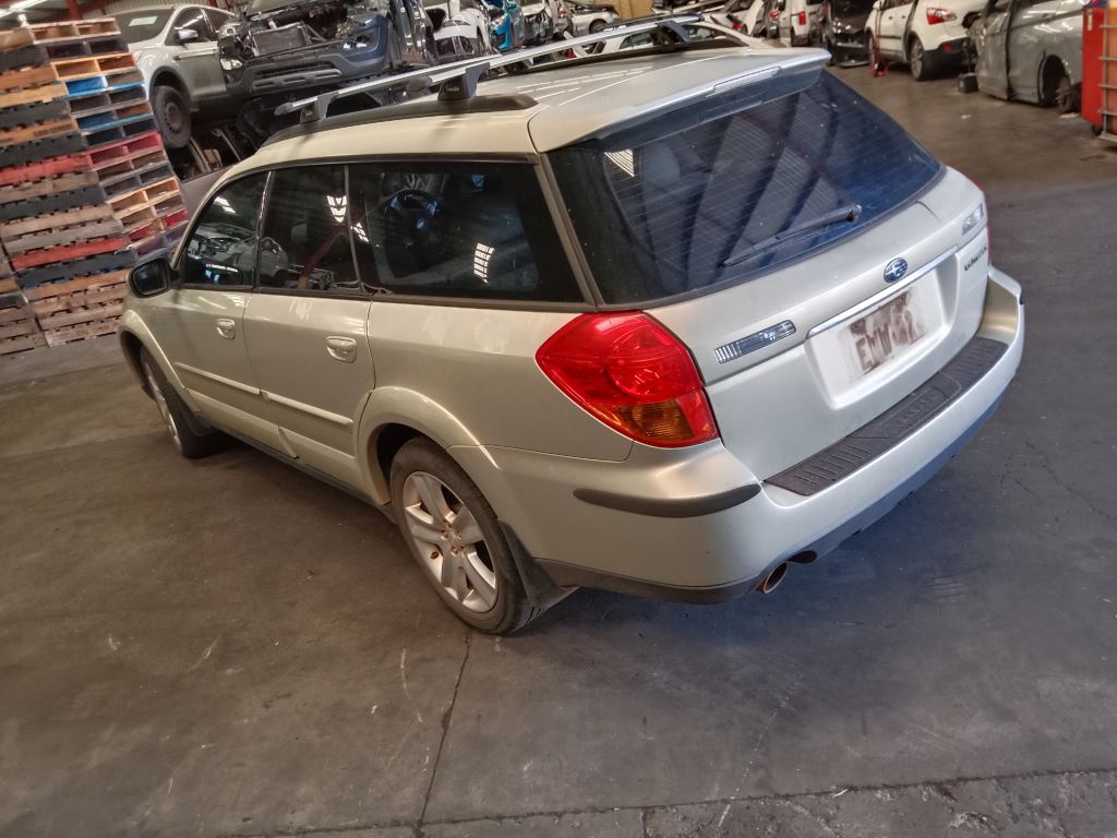 Subaru outback 2004 Gold Wrecking