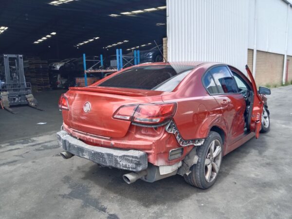 Holden Commodore VF 2016 maroon Wrecking