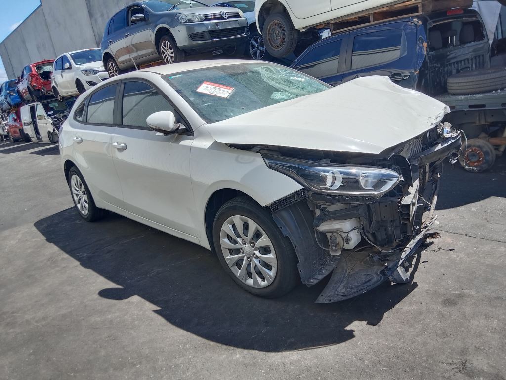 Kia Cerato 2021 White Wrecking