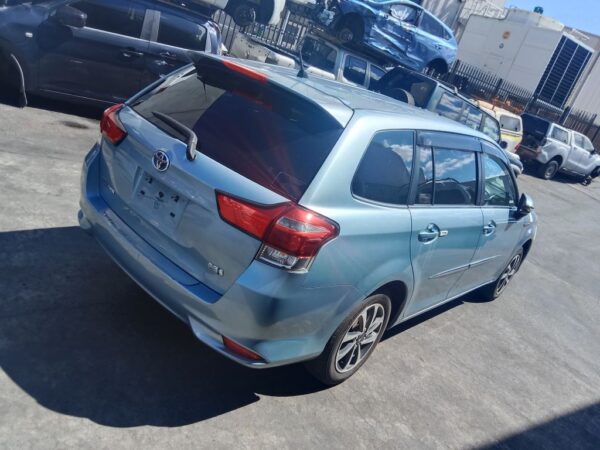 Toyota corolla Fielder 2015 Blue Wrecking