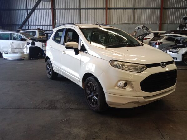 Ford Ecosport 2016 White Wrecking