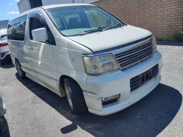 Nissan Elgrand 2000 White Wrecking