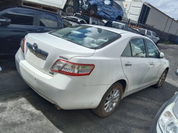 Toyota Camry Hybrid 2010 White Wrecking