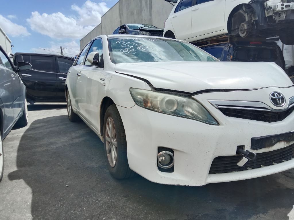 Toyota Camry Hybrid 2010 White Wrecking