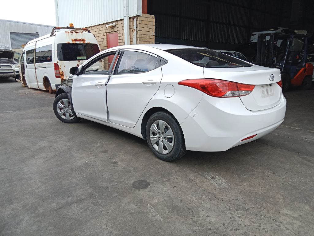 Hyundai Elantra 2013 White Wrecking