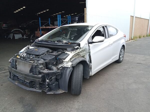 Hyundai Elantra 2013 White Wrecking