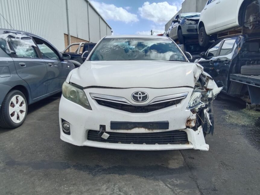 Toyota Camry Hybrid 2010 White Wrecking