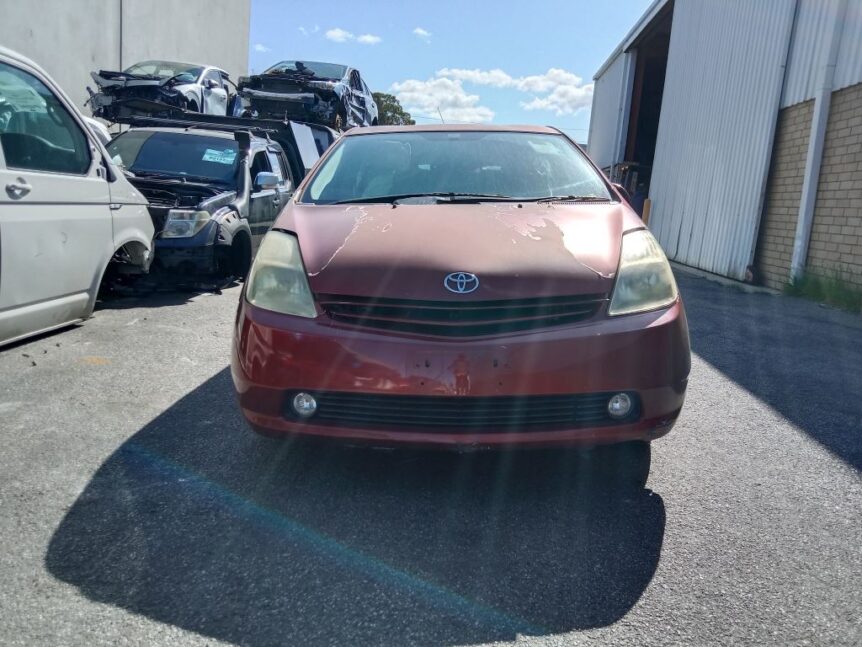 Toyota Prius Hybrid 2004 Red Wrecking