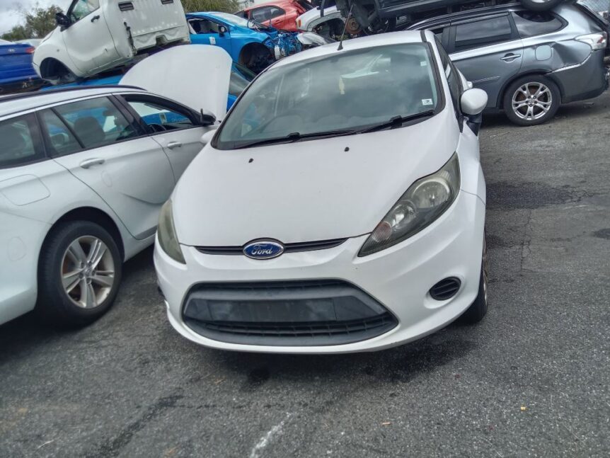 Ford Fiesta 2010 White Wrecking