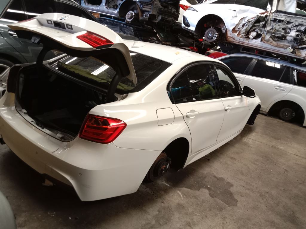 BMW 3 Series 2014 White Wrecking