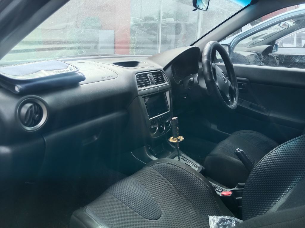 Subaru Impreza 2004 White Wrecking