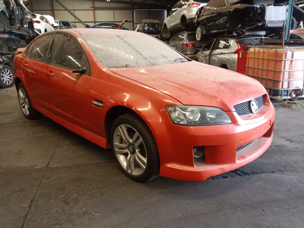 Holden Commodore SV6 2009 orange Wrecking
