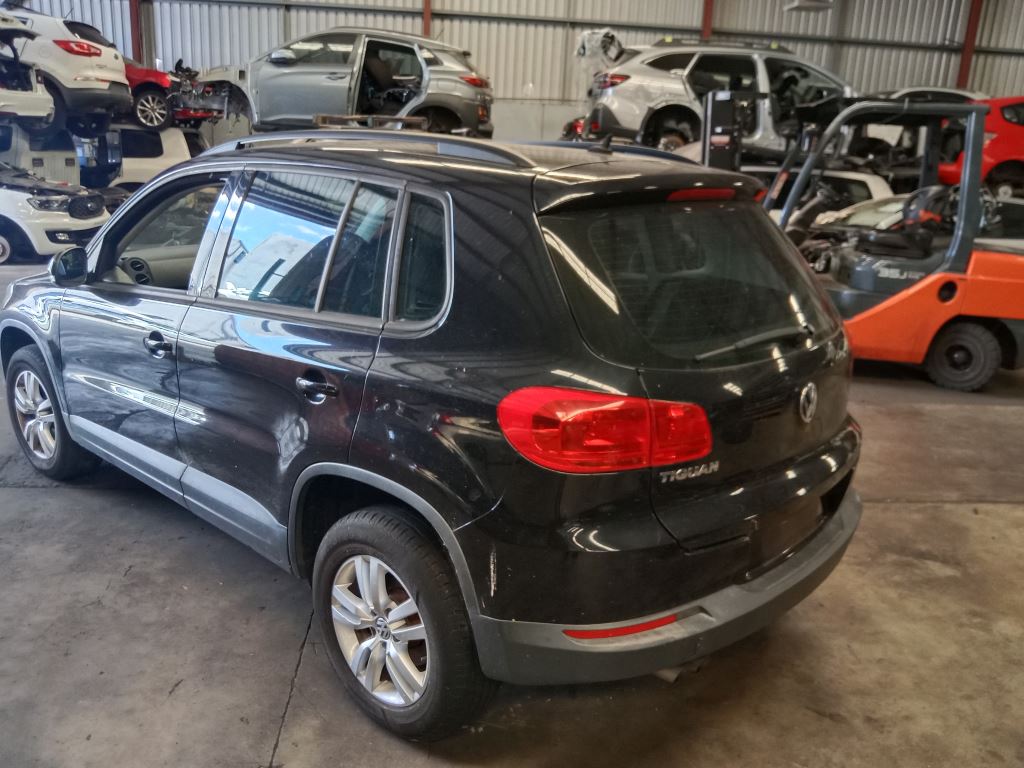 Volkswagen Tiguan 2014 Black Wrecking