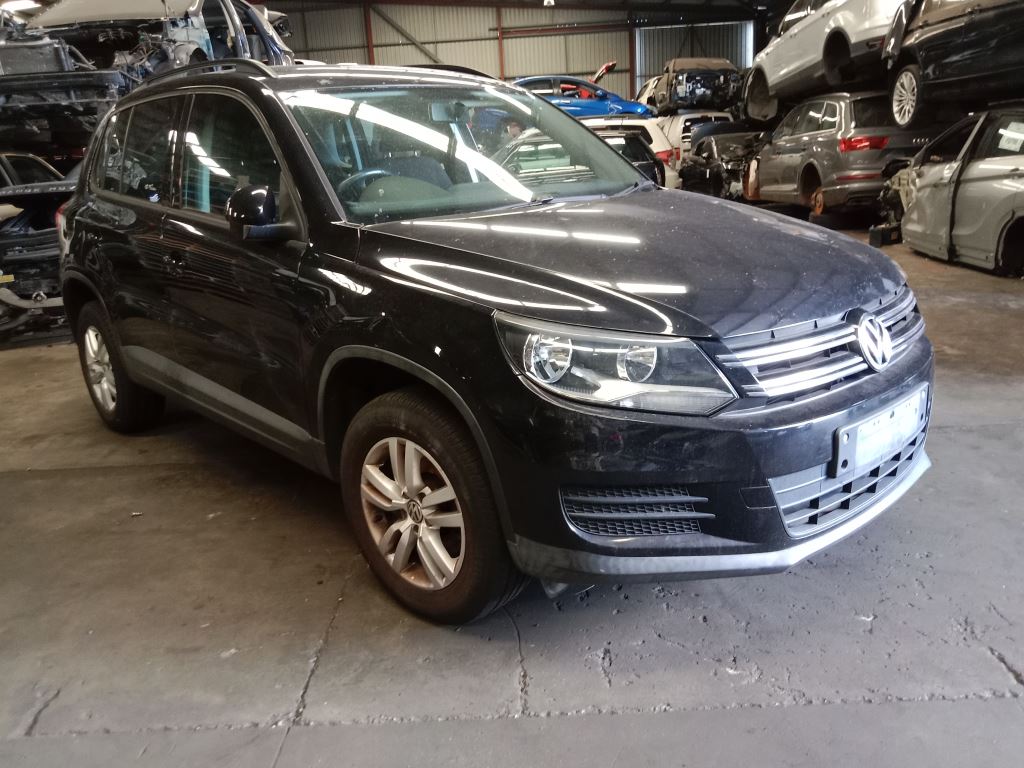 Volkswagen Tiguan 2014 Black Wrecking
