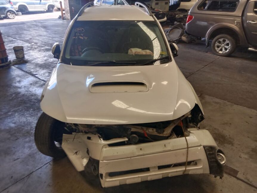 Subaru Forester 2009 White Wrecking