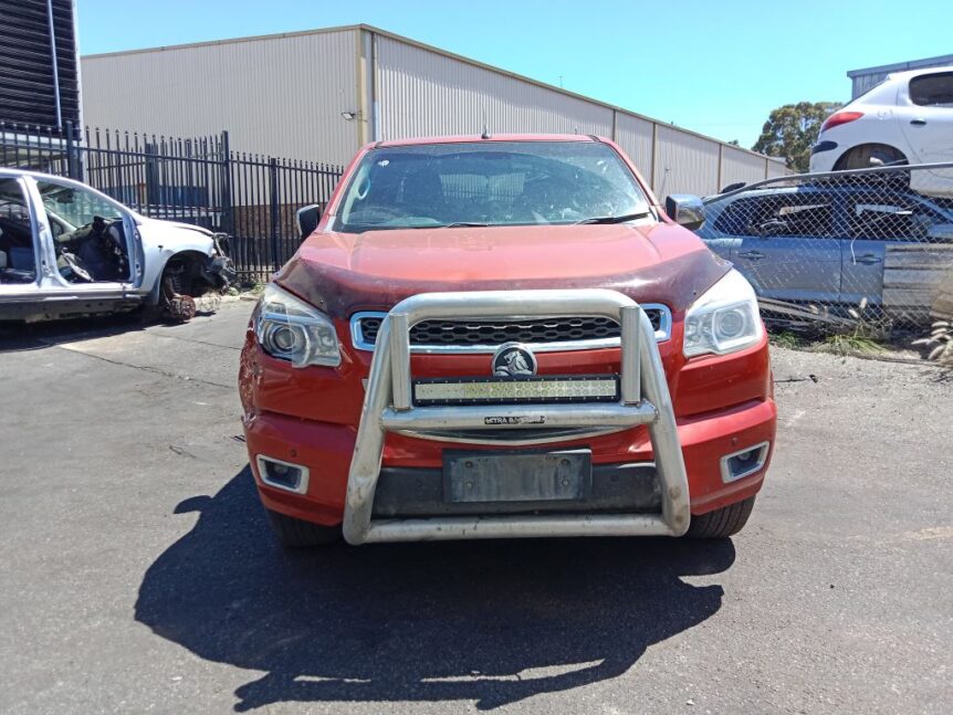 Holden Colorado 2015 Red Wrecking