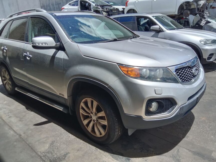Kia Sorento 2011 Silver Wrecking