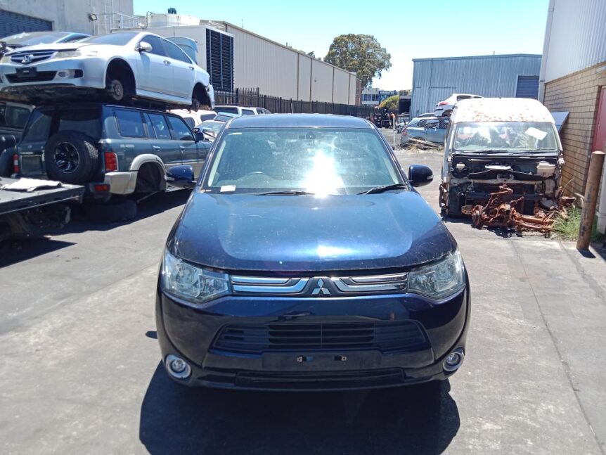 Mitsubishi Outlander 2012 Blue Wrecking