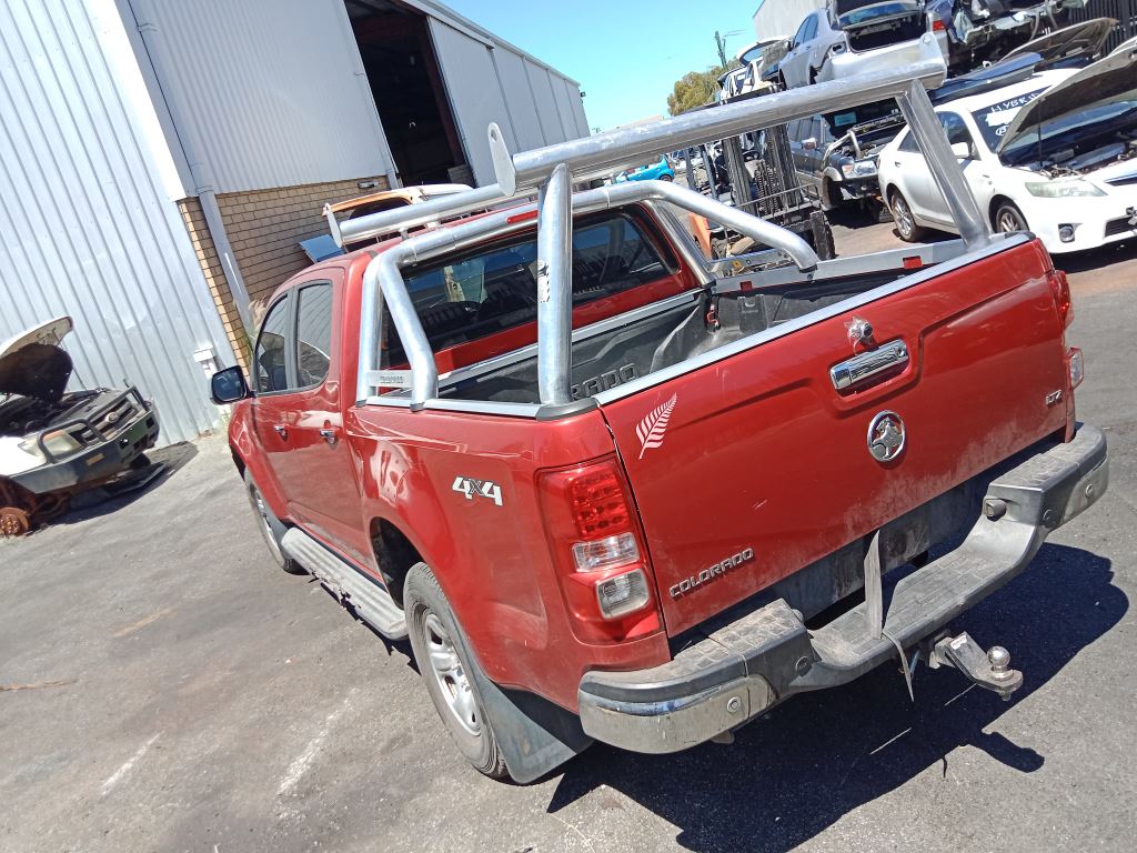 Holden Colorado 2015 Red Wrecking