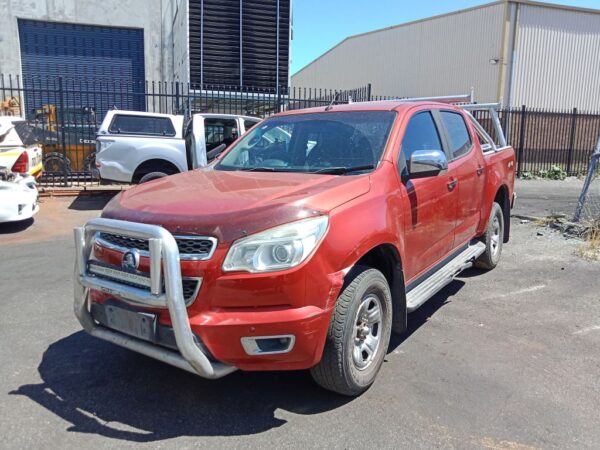 Holden Colorado 2015 Red Wrecking