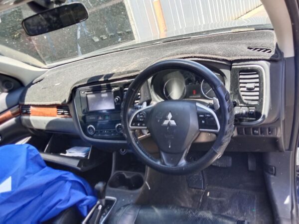 Mitsubishi Outlander 2012 Blue Wrecking