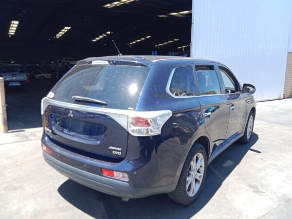 Mitsubishi Outlander 2012 Blue Wrecking