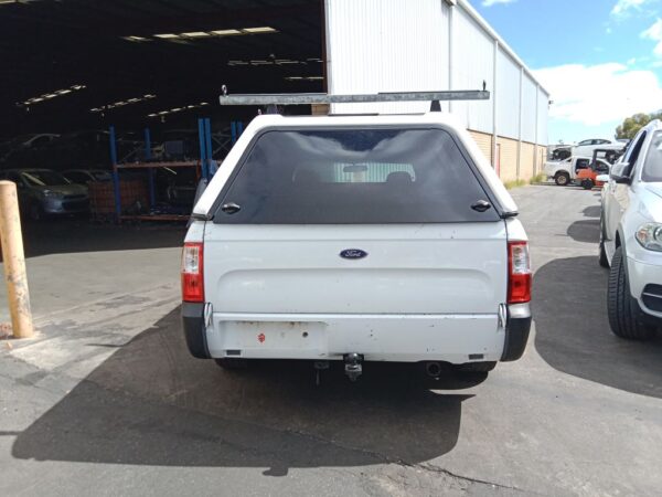 Ford Falcon 2009 White Wrecking