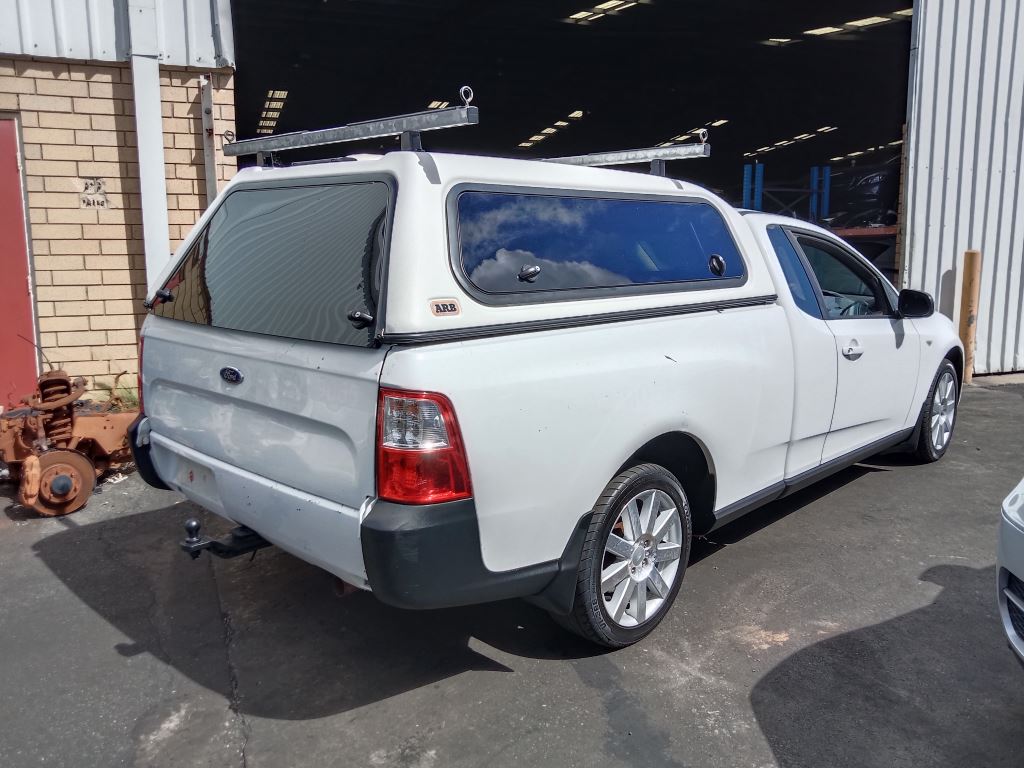 Ford Falcon 2009 White Wrecking