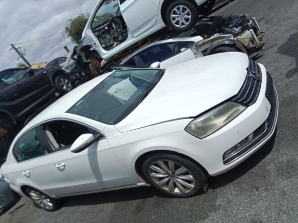 Volkswagen Passat 2012 White Wrecking