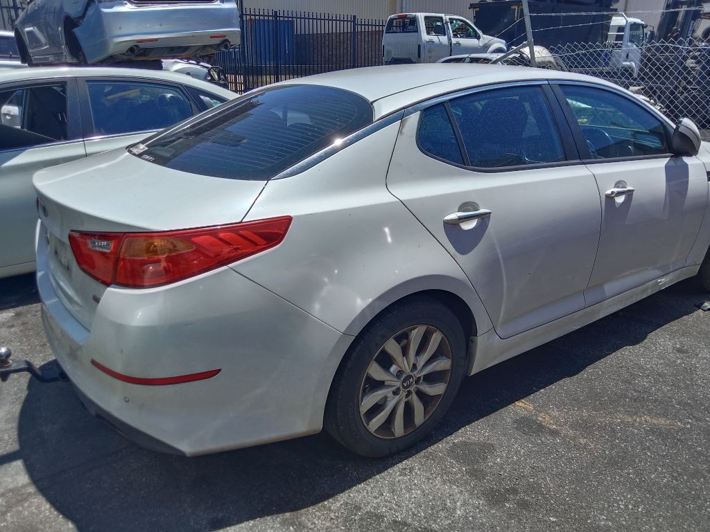KIA Optima 2014 White Wrecking