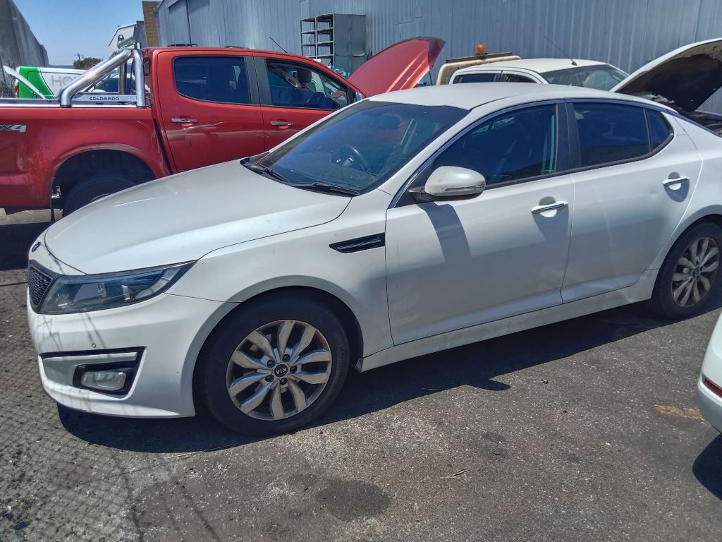 KIA Optima 2014 White Wrecking