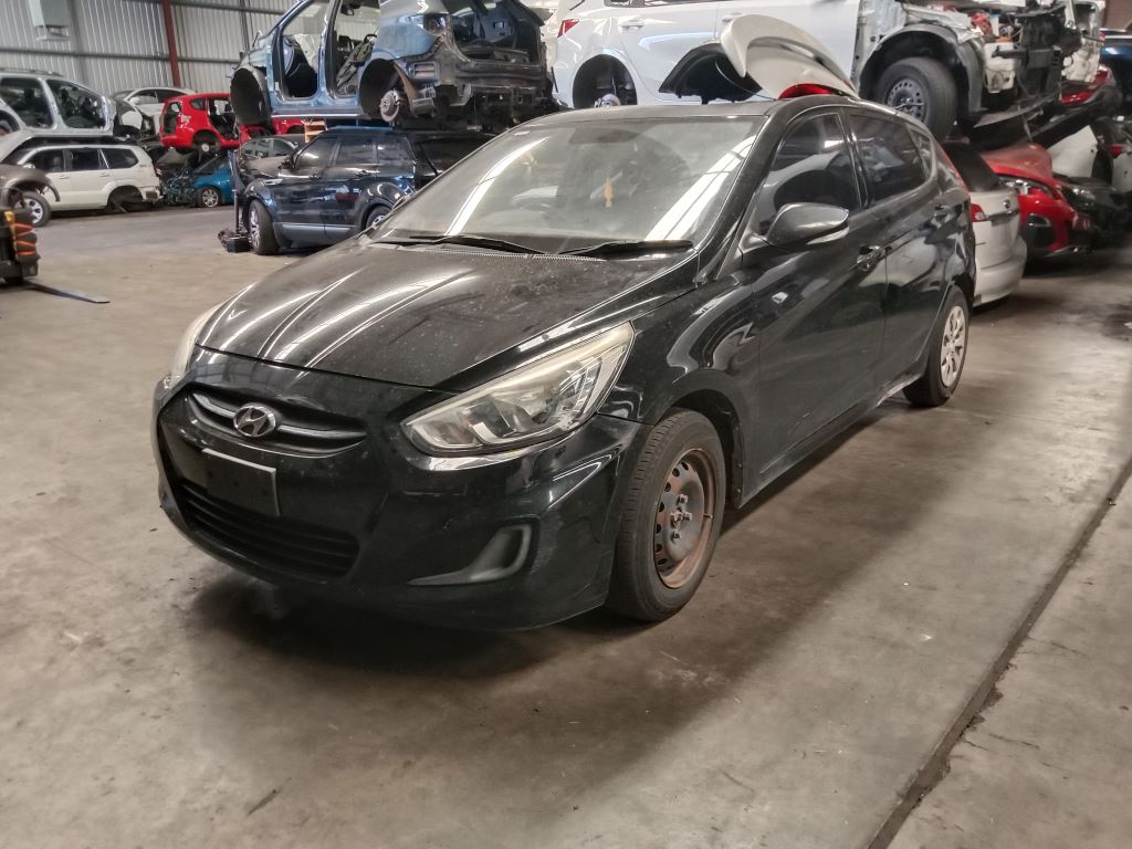 Hyundai accent 2016 Black Wrecking