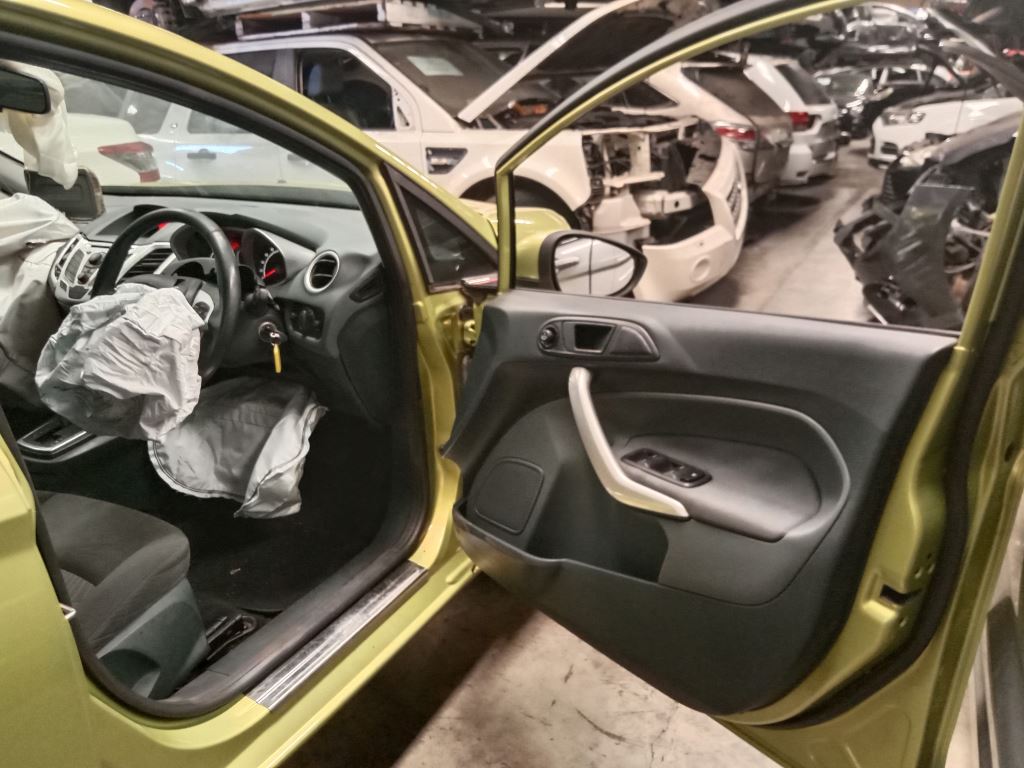 Ford Fiesta 2010 Green Wrecking
