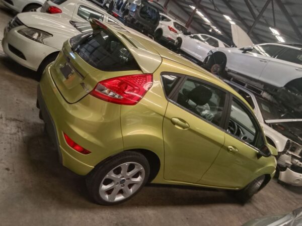 Ford Fiesta 2010 Green Wrecking
