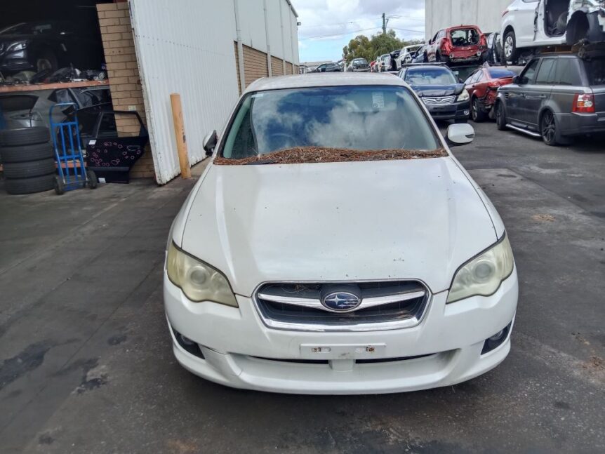 Subaru liberty 2006 White Wrecking