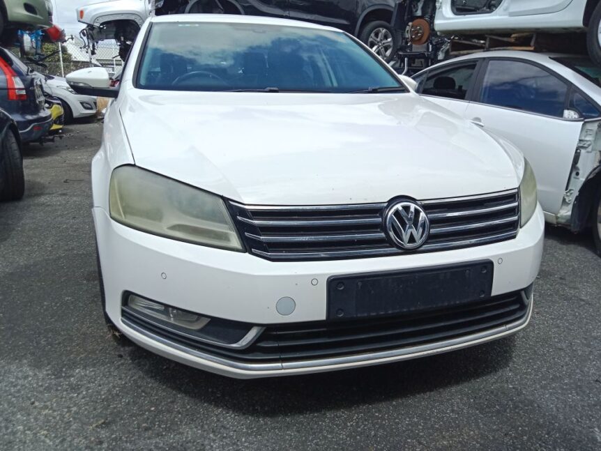 Volkswagen Passat 2012 White Wrecking