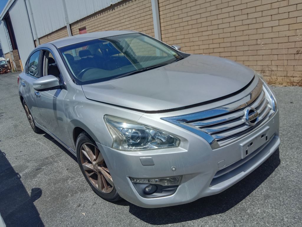 Nissan Altima 2016 Silver Wrecking