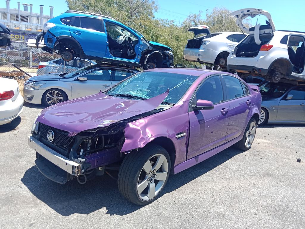 Holden Commodore 2008 Maroon Wrecking