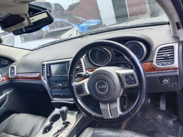 Jeep Grand Cherokee 2012 Grey Wrecking