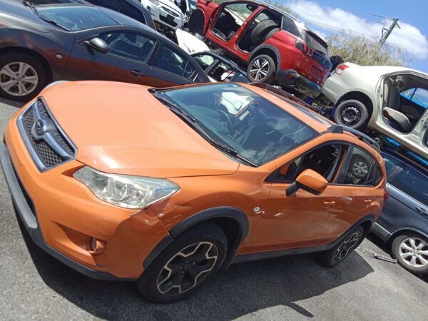 Subaru XV 2012 orange Wrecking