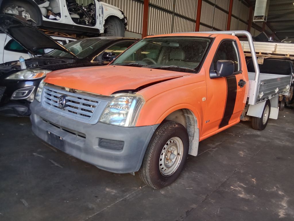 Holden Rodeo 2005 orange Wrecking