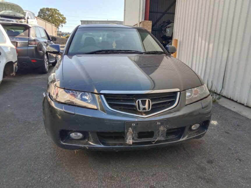 Honda Accord 2004 Grey Wrecking