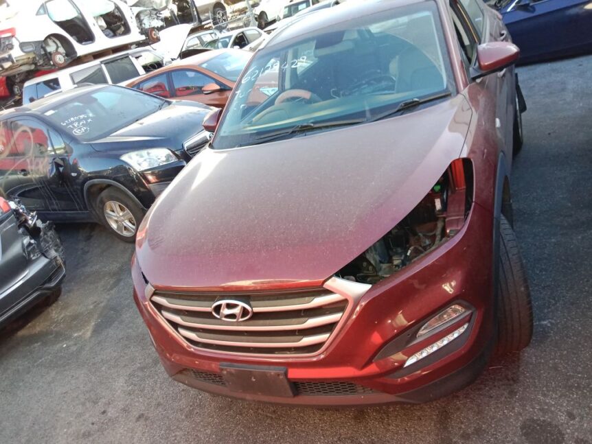 Hyundai Tucson 2016 Maroon Wrecking