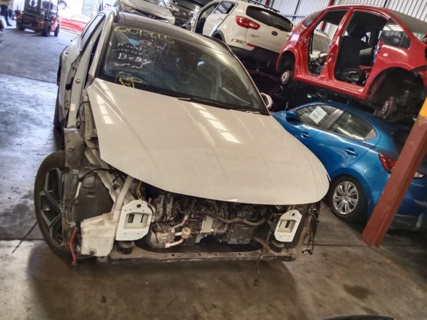 Hyundai Tucson 2022 White Wrecking