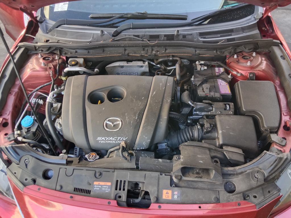 Mazda 3 hatchback 2015 Red Wrecking