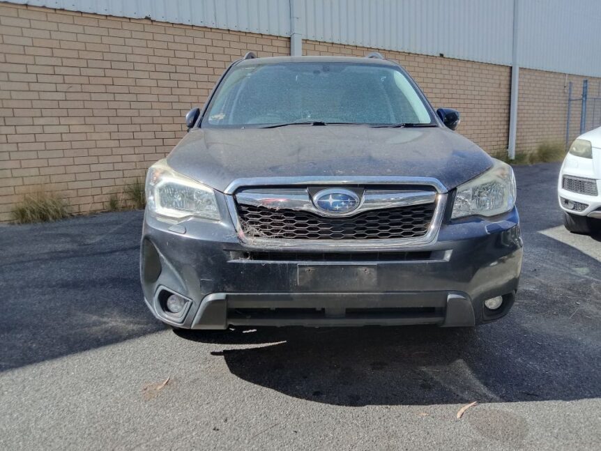 Subaru Forester 2015 Grey Wrecking