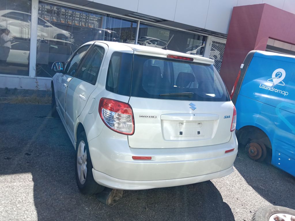 Suzuki SX4 2007 White Wrecking