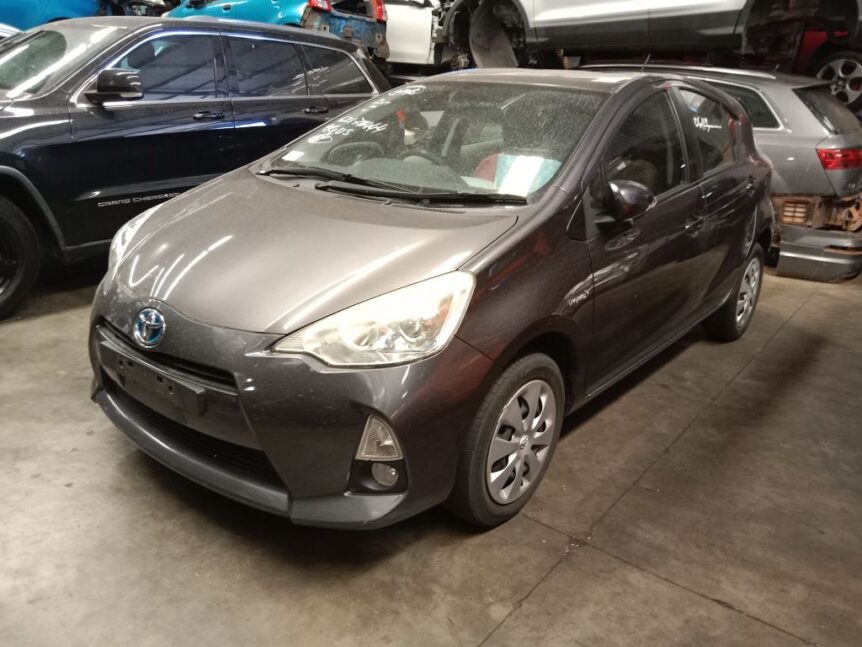 Toyota Prius Hybrid 2014 Grey Wrecking